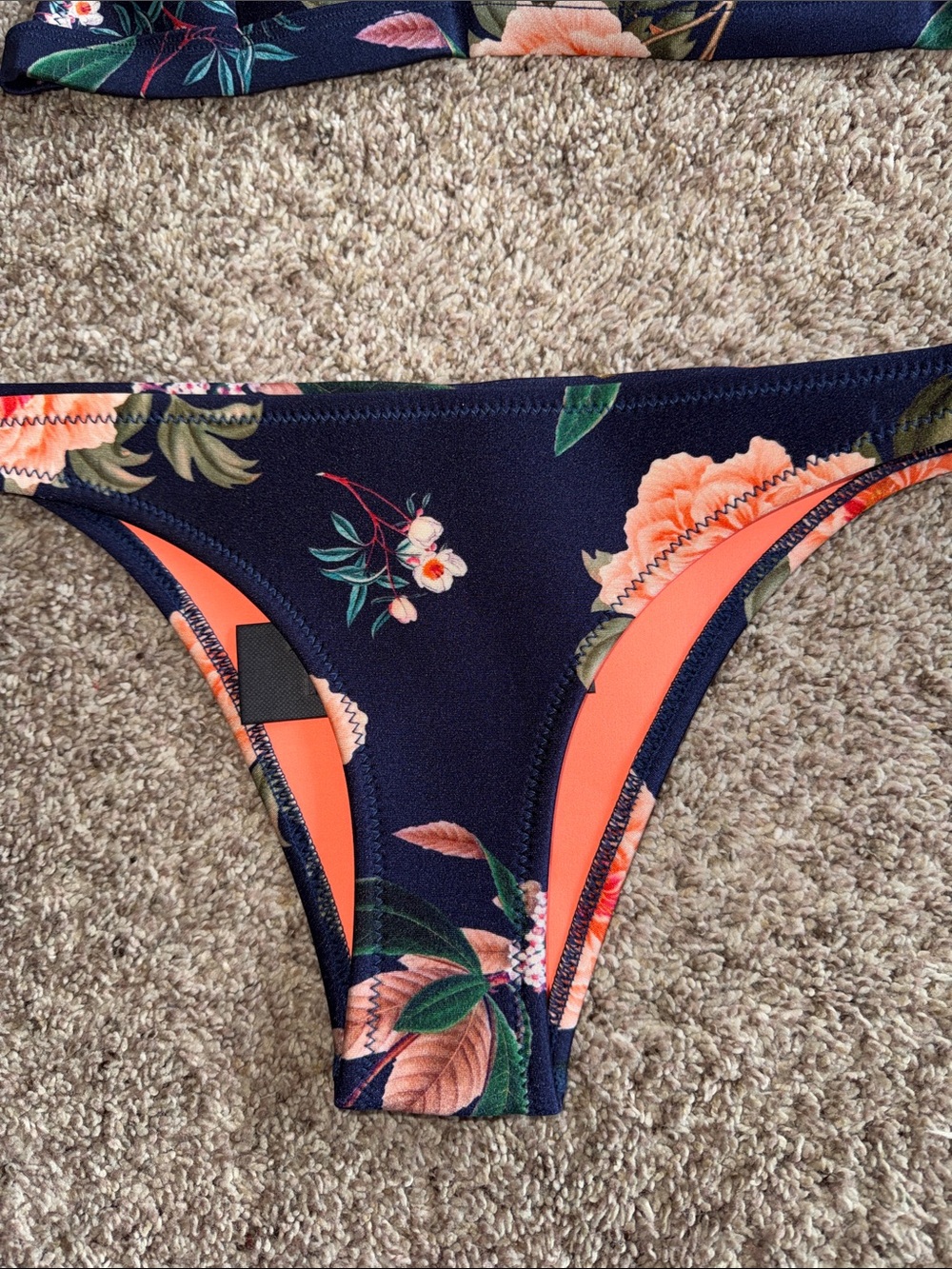 Triangl navy blue floral neoprene bikini top size small medium bottom - Picture 2 of 9